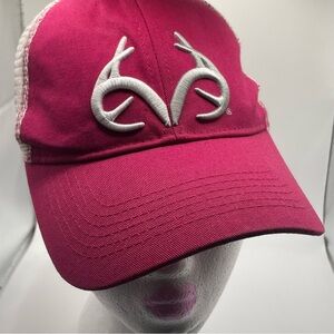 Real tree Outfitters women’s Pink headwear. Cap. Hunters